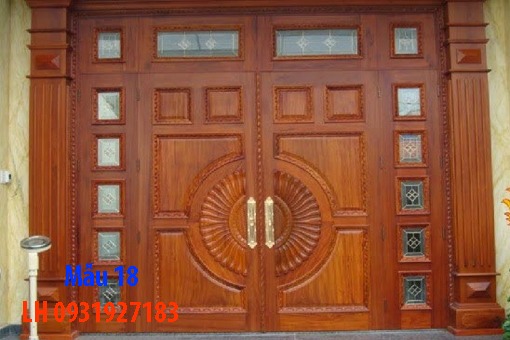 Đóng cửa gỗ tại Đà Nẵng, báo giá thi công cửa gỗ tự nhiên 18